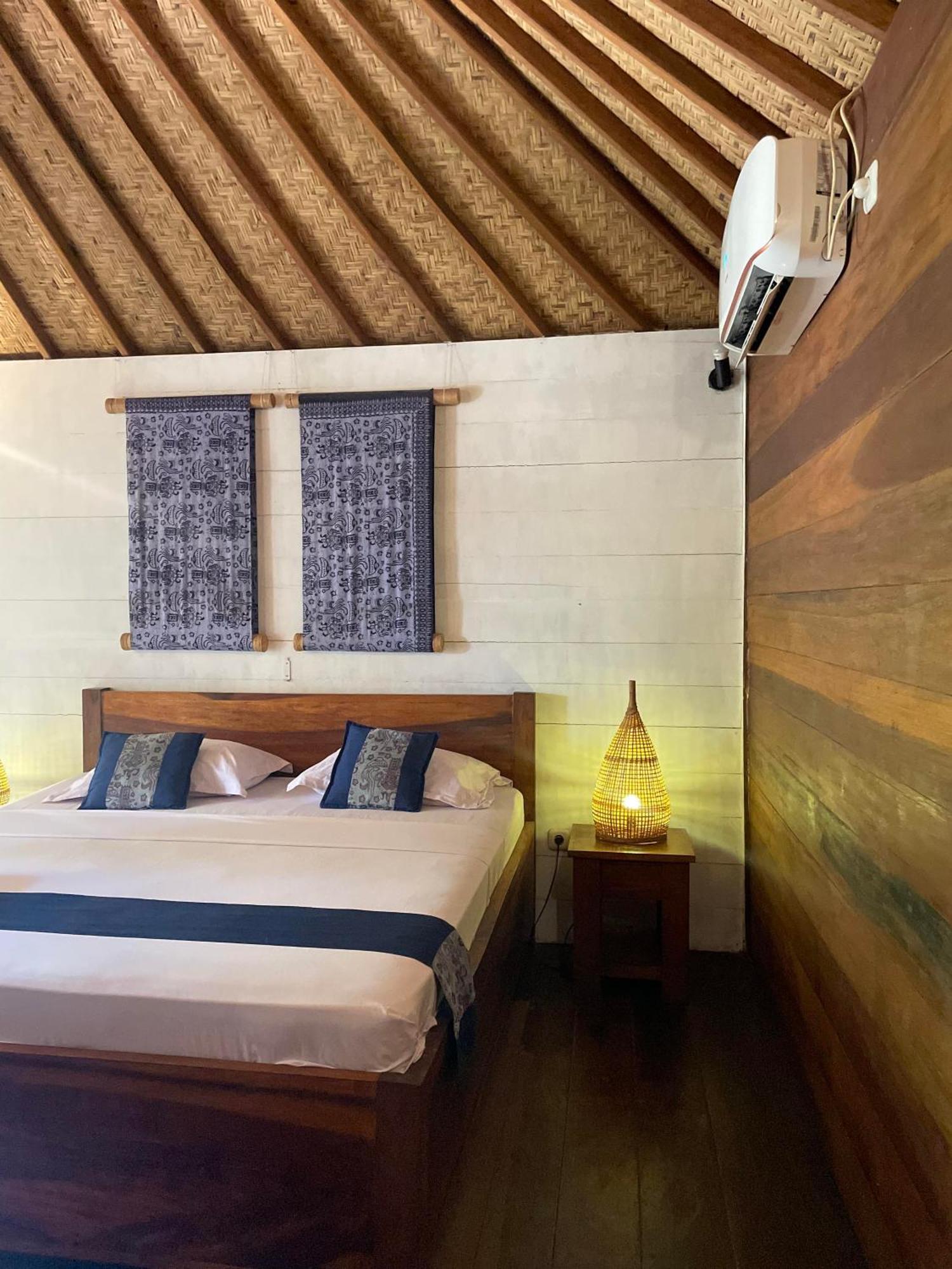 Indigo Bungalows Gili Trawangan Exterior photo