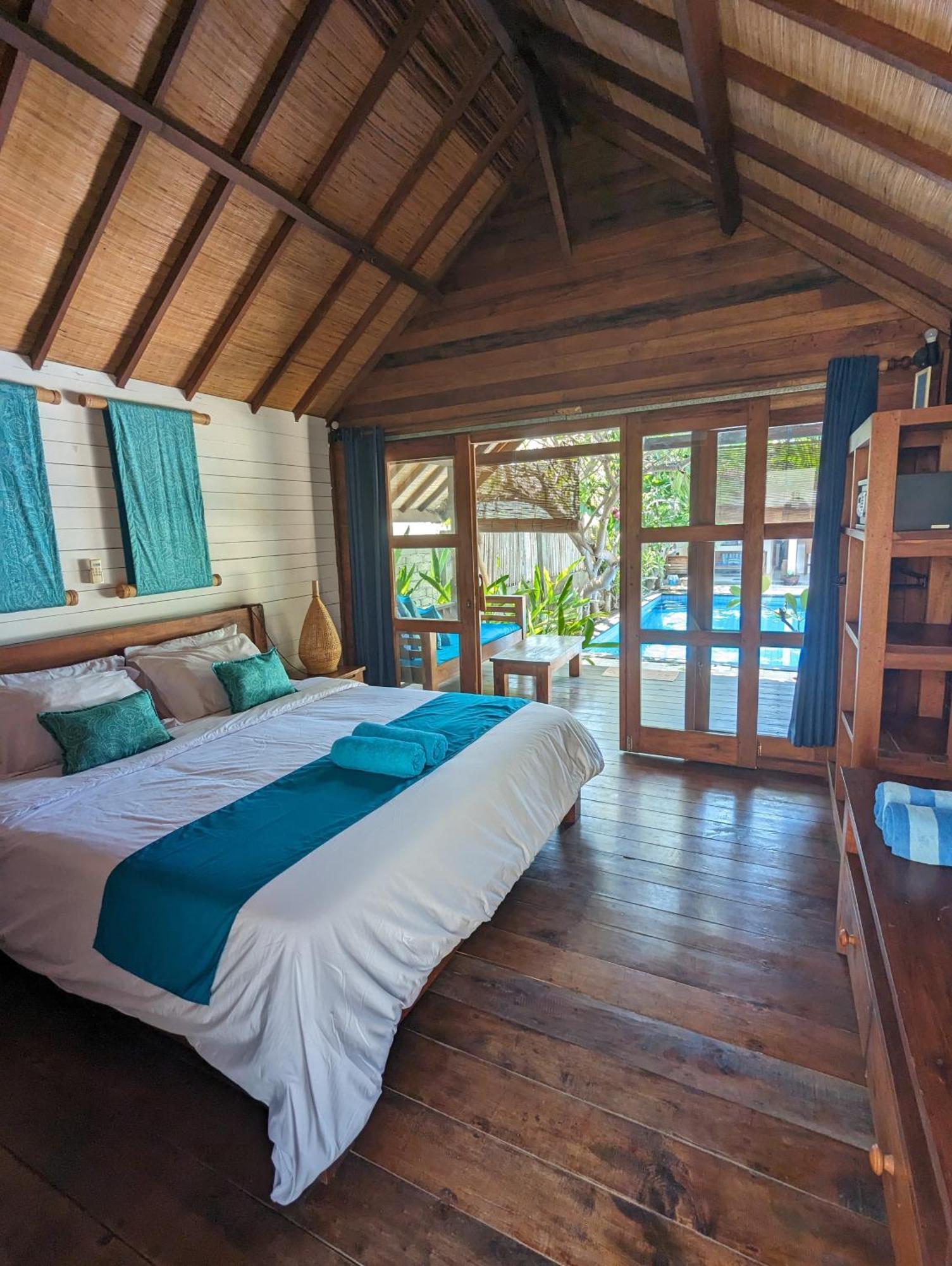 Indigo Bungalows Gili Trawangan Exterior photo